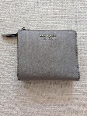 Kate Spade New York Gray Leather Zip Wallet